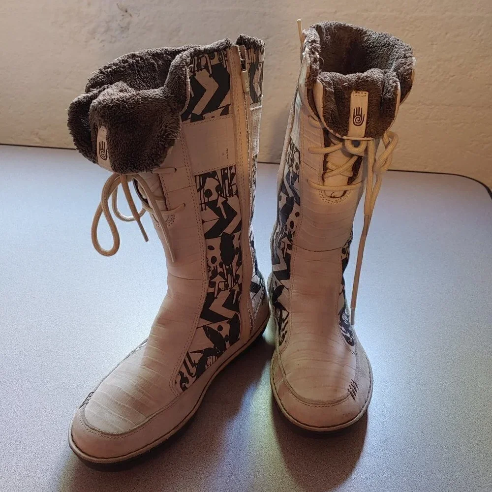 Teva x Spyder Kiru Boots Women's size 6 Gray & Cream Fur Lined Lace Up
